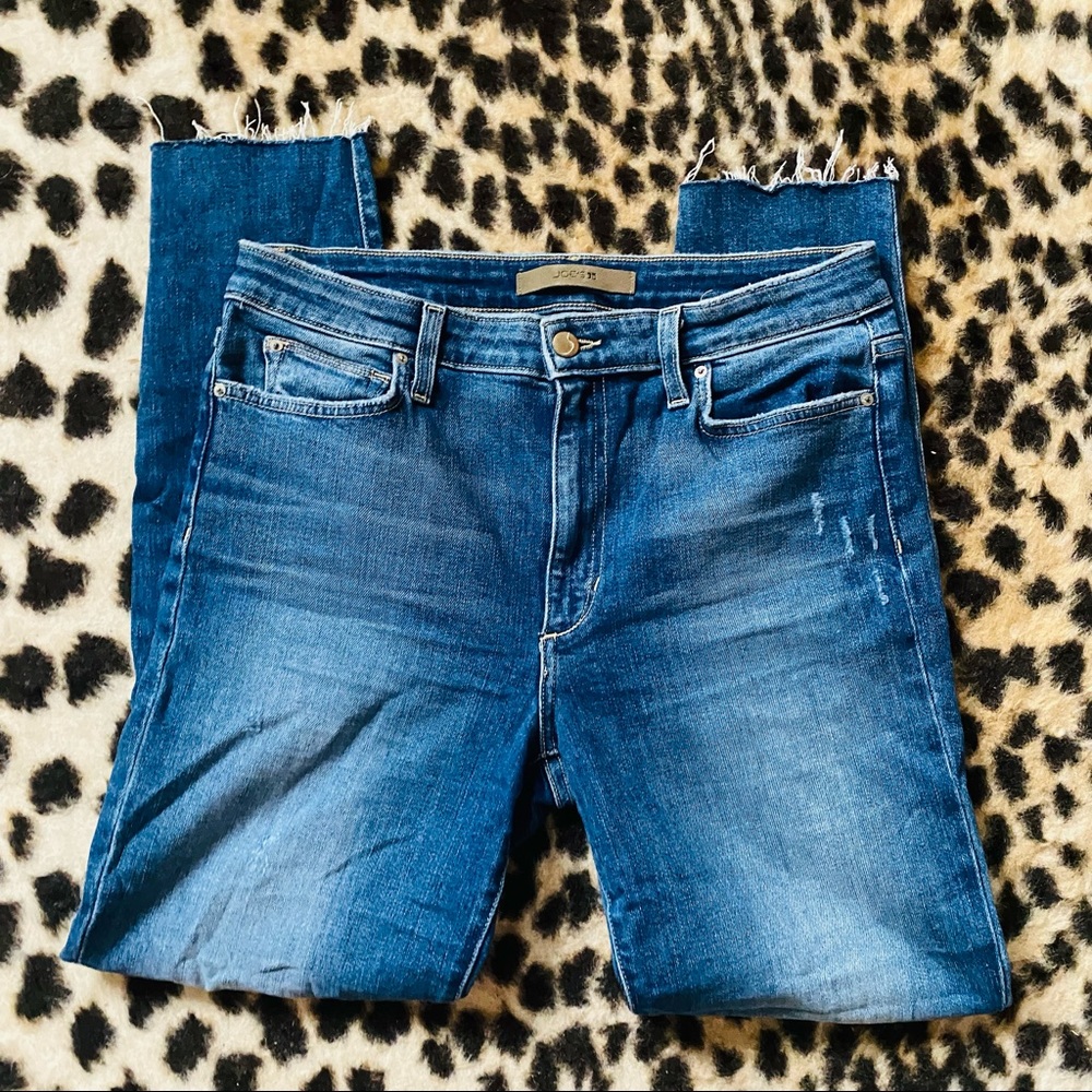 Joe’s Jeans medium wash raw hem distressed knee skinny jeans